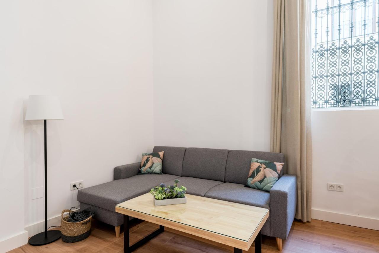 Apartamentos Leoncillos Sevilla Bagian luar foto