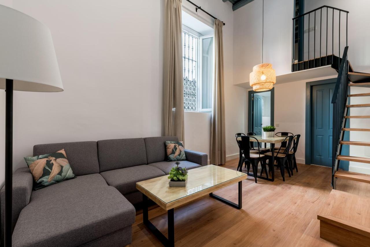 Apartamentos Leoncillos Sevilla Bagian luar foto