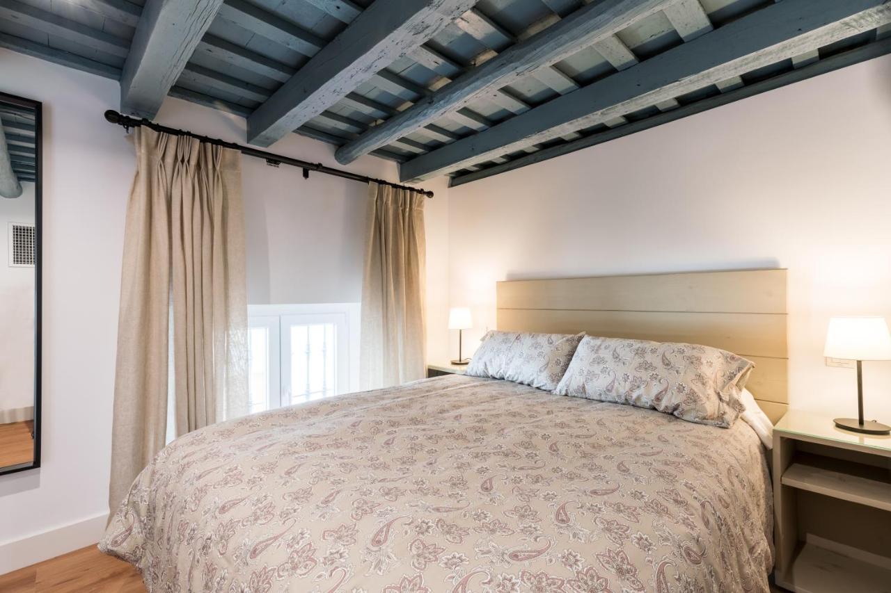 Apartamentos Leoncillos Sevilla Bagian luar foto