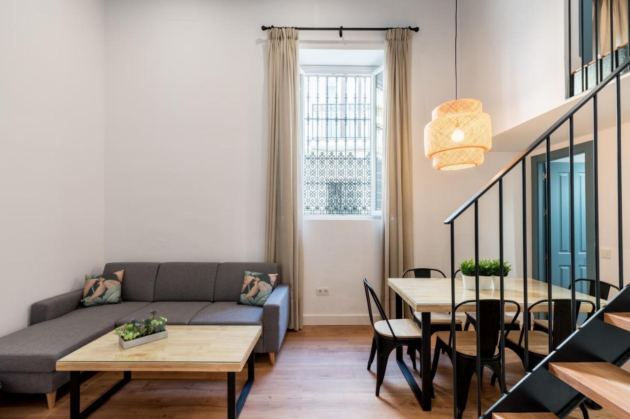 Apartamentos Leoncillos Sevilla Bagian luar foto