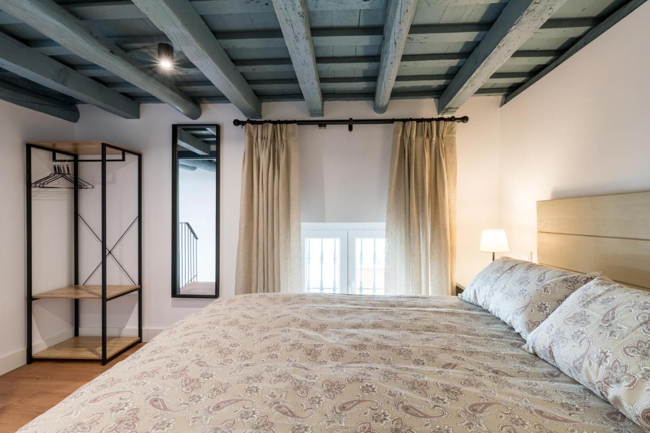 Apartamentos Leoncillos Sevilla Bagian luar foto
