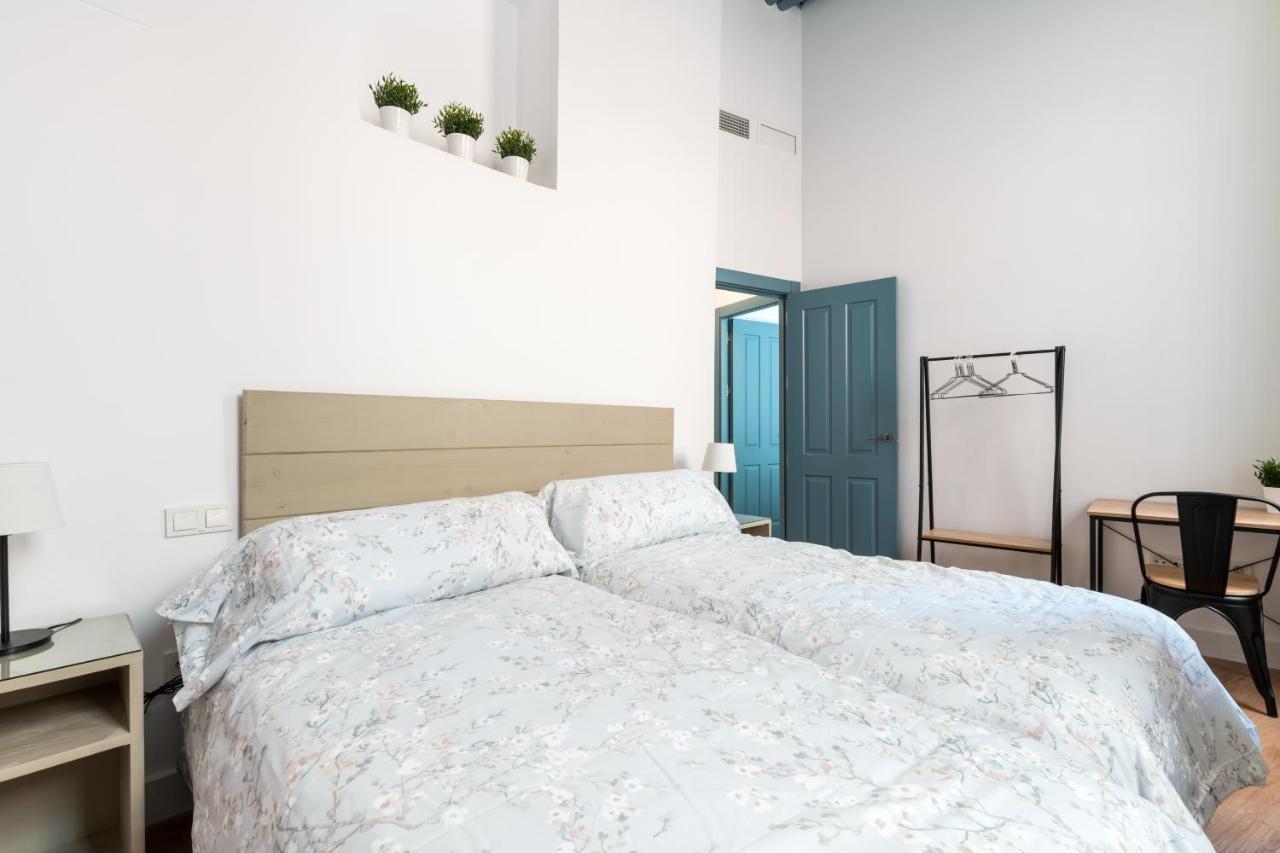 Apartamentos Leoncillos Sevilla Bagian luar foto