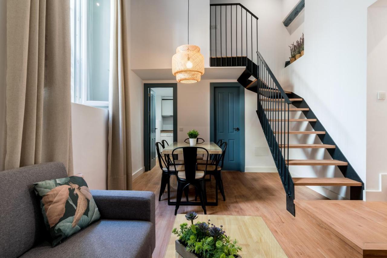 Apartamentos Leoncillos Sevilla Bagian luar foto