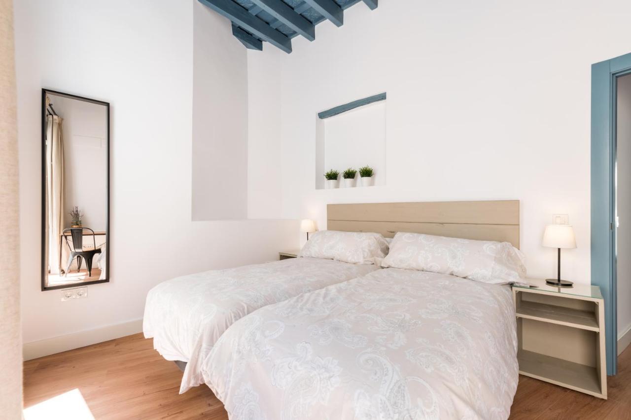 Apartamentos Leoncillos Sevilla Bagian luar foto